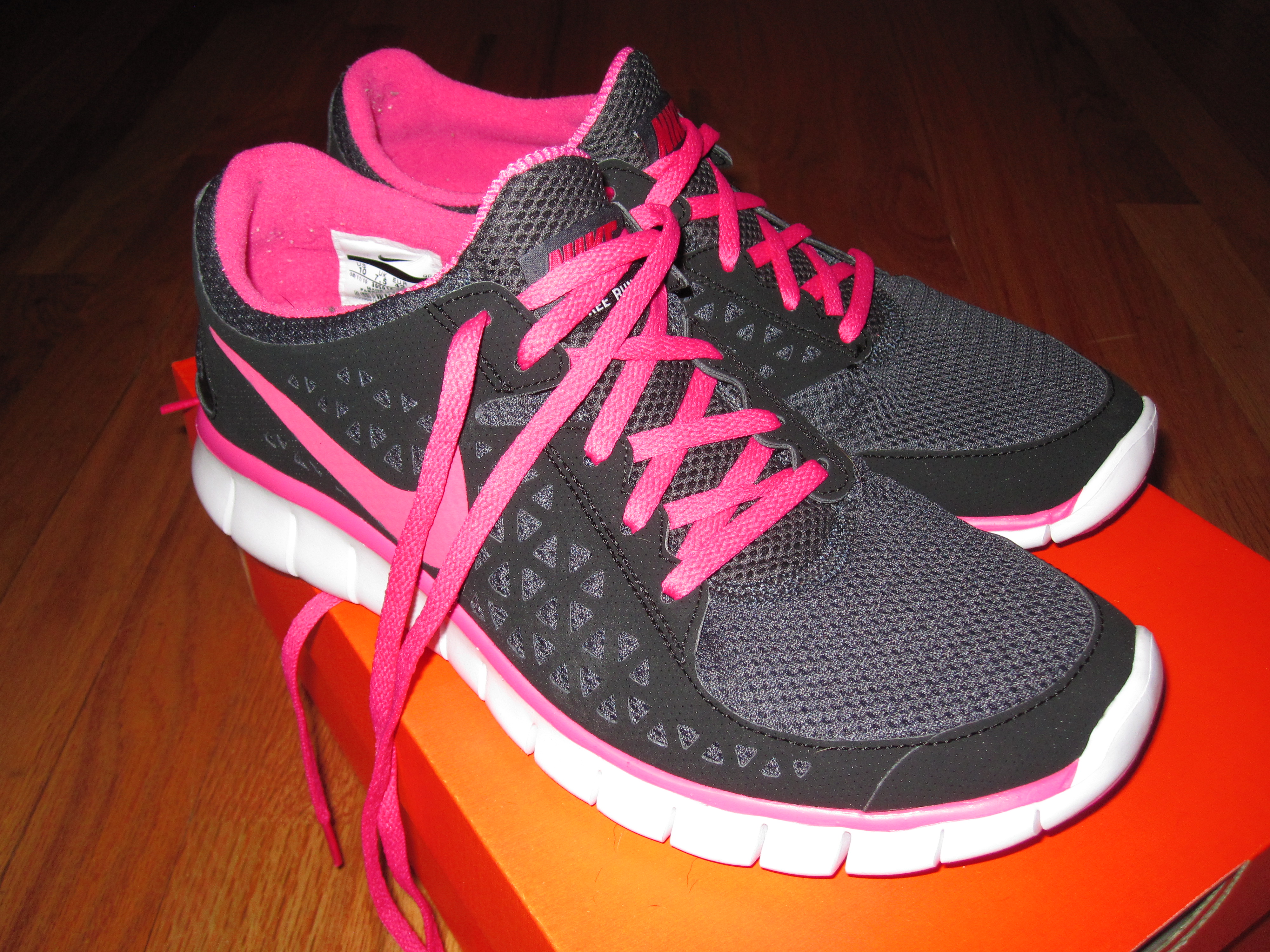 New Nike Free Running Shoes